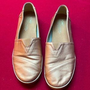 Womens toms